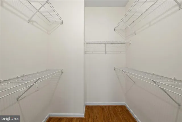 $2,000 | 4852 Eisenhower Avenue, Unit 237, Alexandria, VA 22304