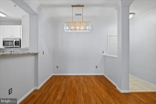 $2,000 | 4852 Eisenhower Avenue, Unit 237, Alexandria, VA 22304