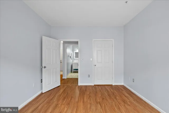 $2,000 | 4852 Eisenhower Avenue, Unit 237, Alexandria, VA 22304