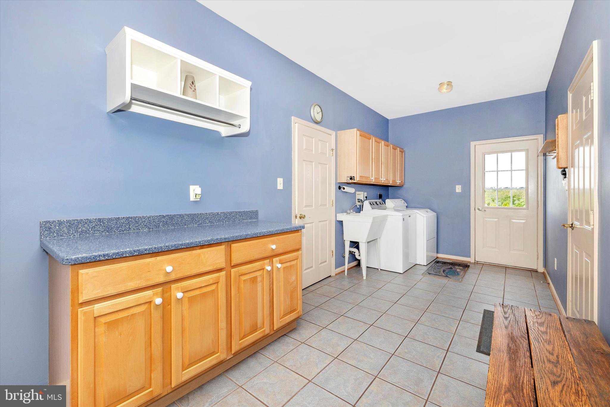 13384 Moser Road Thurmont, MD 21788 - Photo 25 of 93 Laundry/mud room
