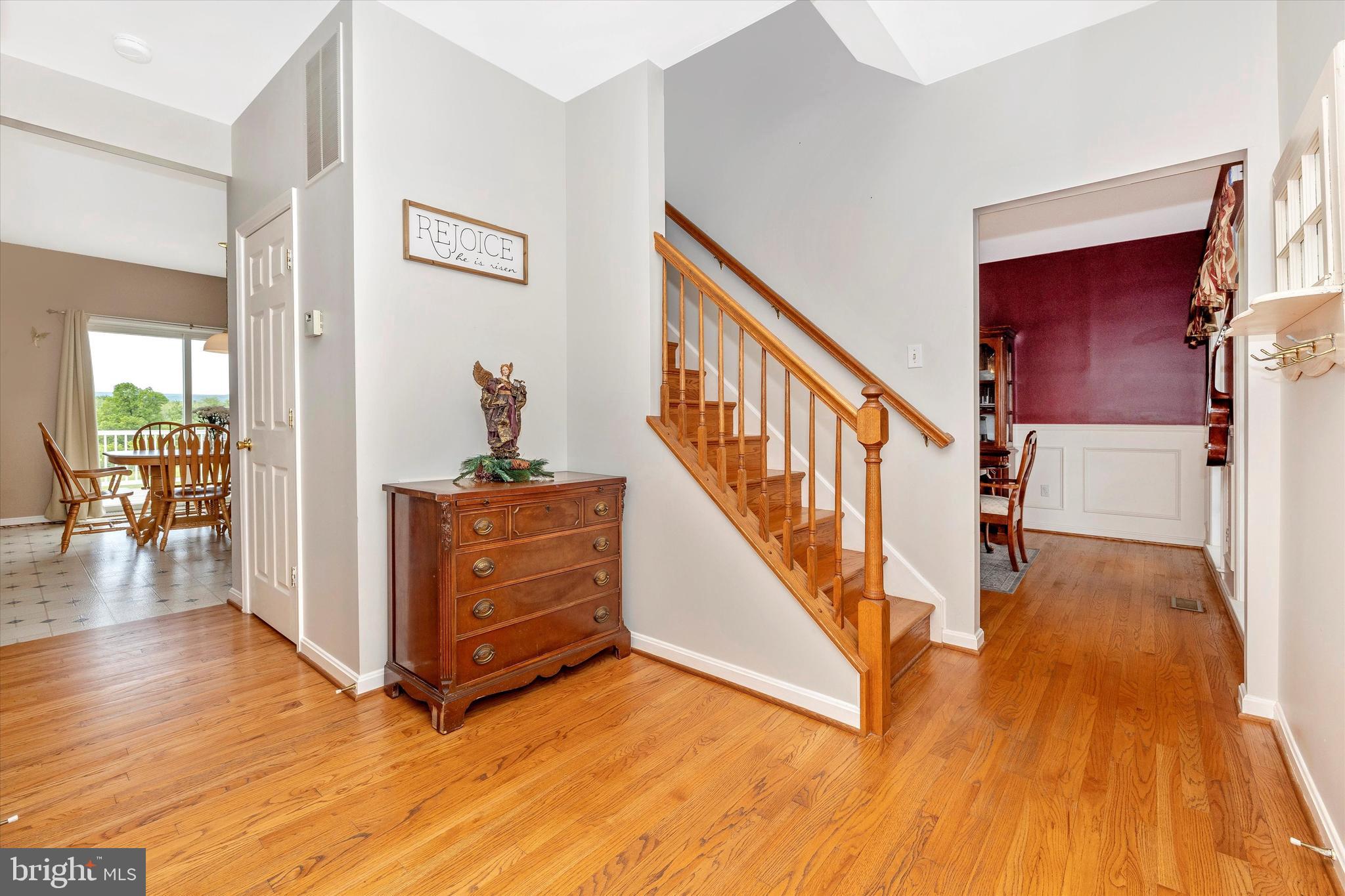 13384 Moser Road Thurmont, MD 21788 - Photo 8 of 93 Foyer
