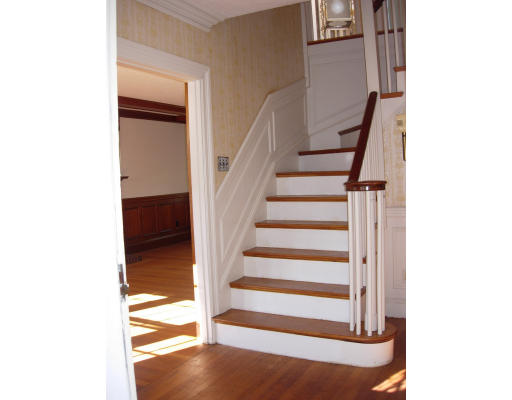 2 Selwyn Road Belmont, MA 02478 - Photo 3 of 21 Gallery Image 3