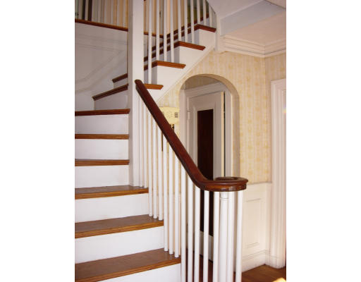 2 Selwyn Road Belmont, MA 02478 - Photo 9 of 21 Gallery Image 9