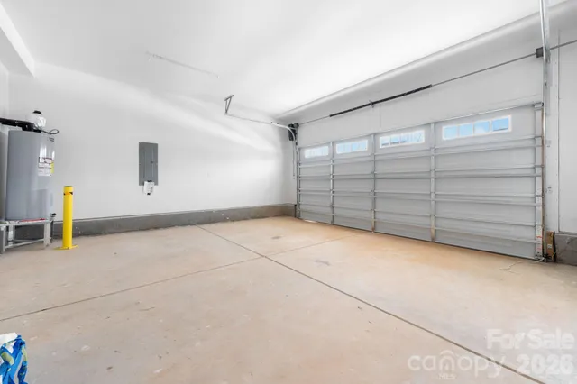 $675,000 | 1207 39th Avenue Northeast, Hickory, NC 28601