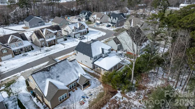 $675,000 | 1207 39th Avenue Northeast, Hickory, NC 28601