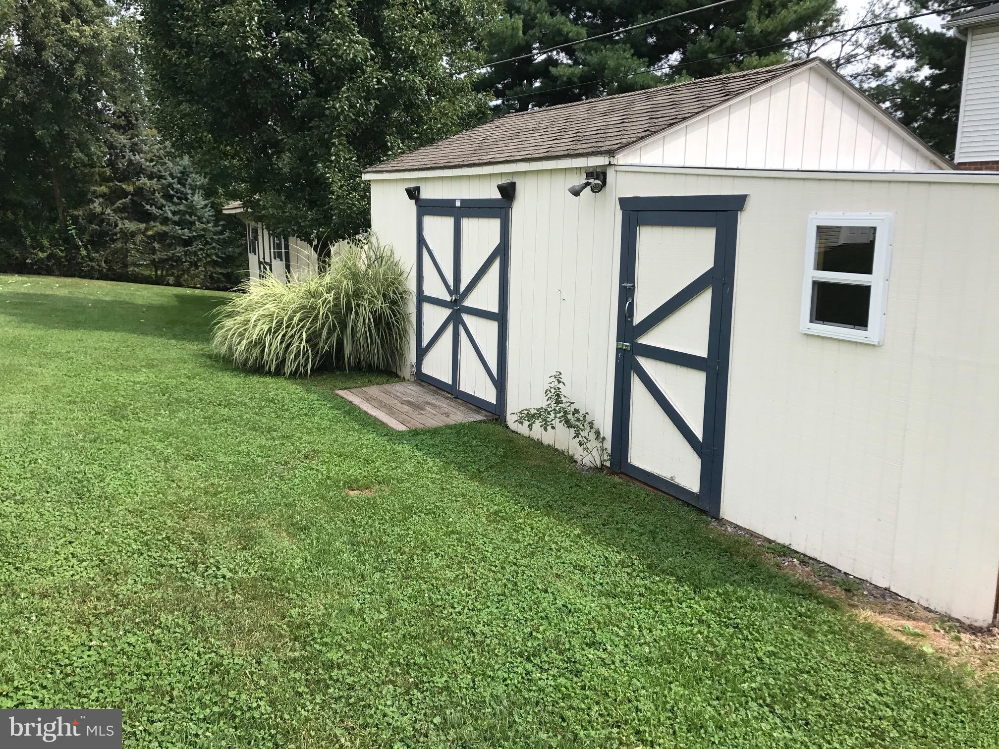 3255 Harney Road Taneytown, MD 21787 - Photo 6 of 24 Exterior (Rear)