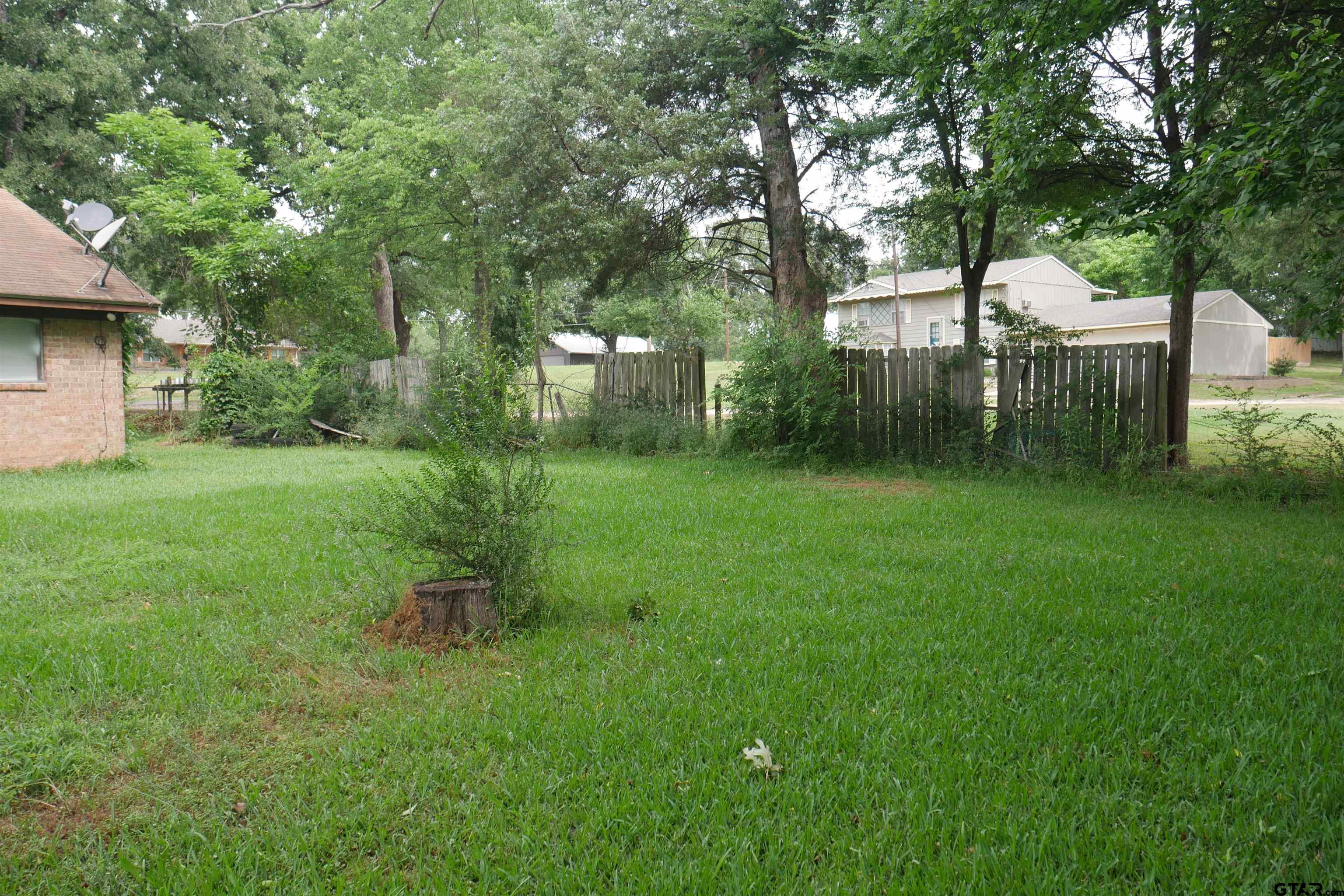 7239 Greenbriar Road Tyler, TX 75704 - Photo 9 of 24