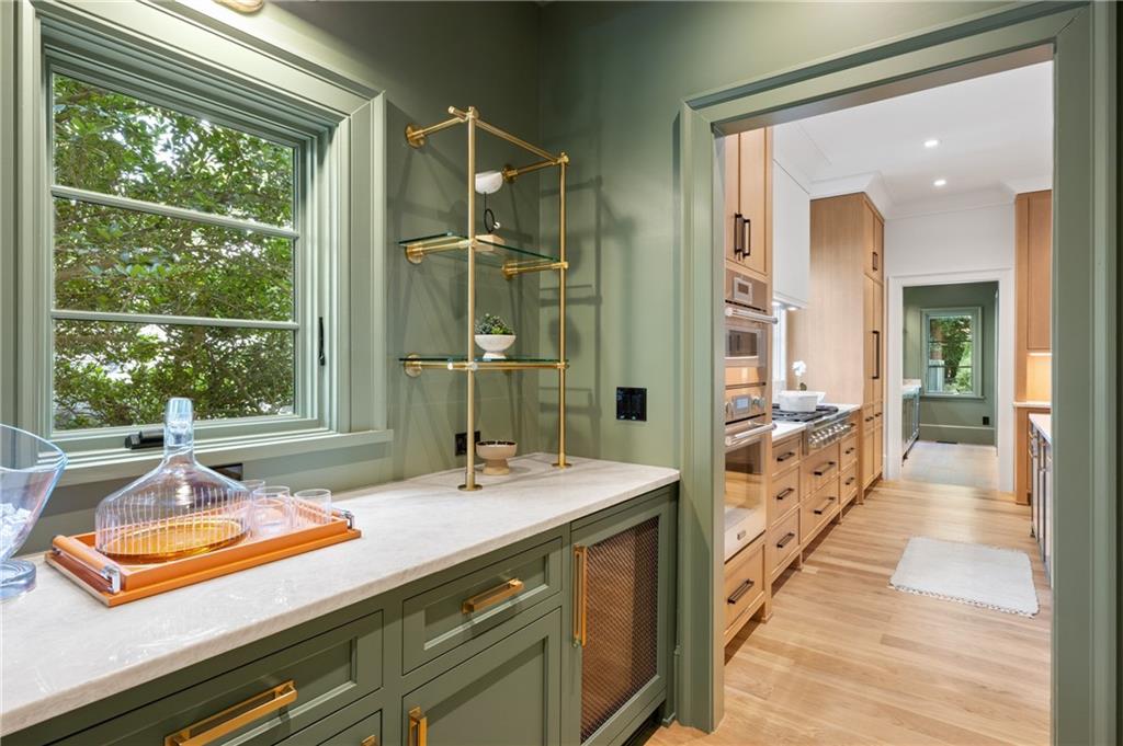 1737 Lenox Road Northeast Atlanta, GA 30306 - Photo 10 of 88 Gallery Image 10