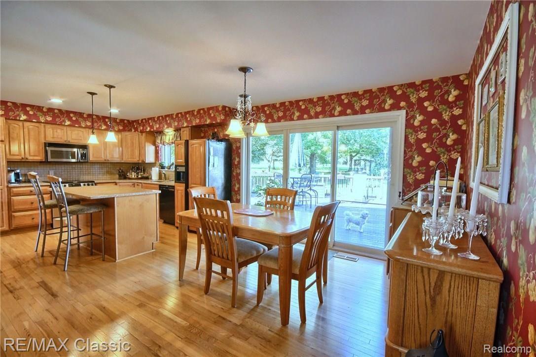 50888 Warren Road Canton, MI 48187 - Photo 10 of 37 Kitchen_And_Breakfast_Nook.jpg