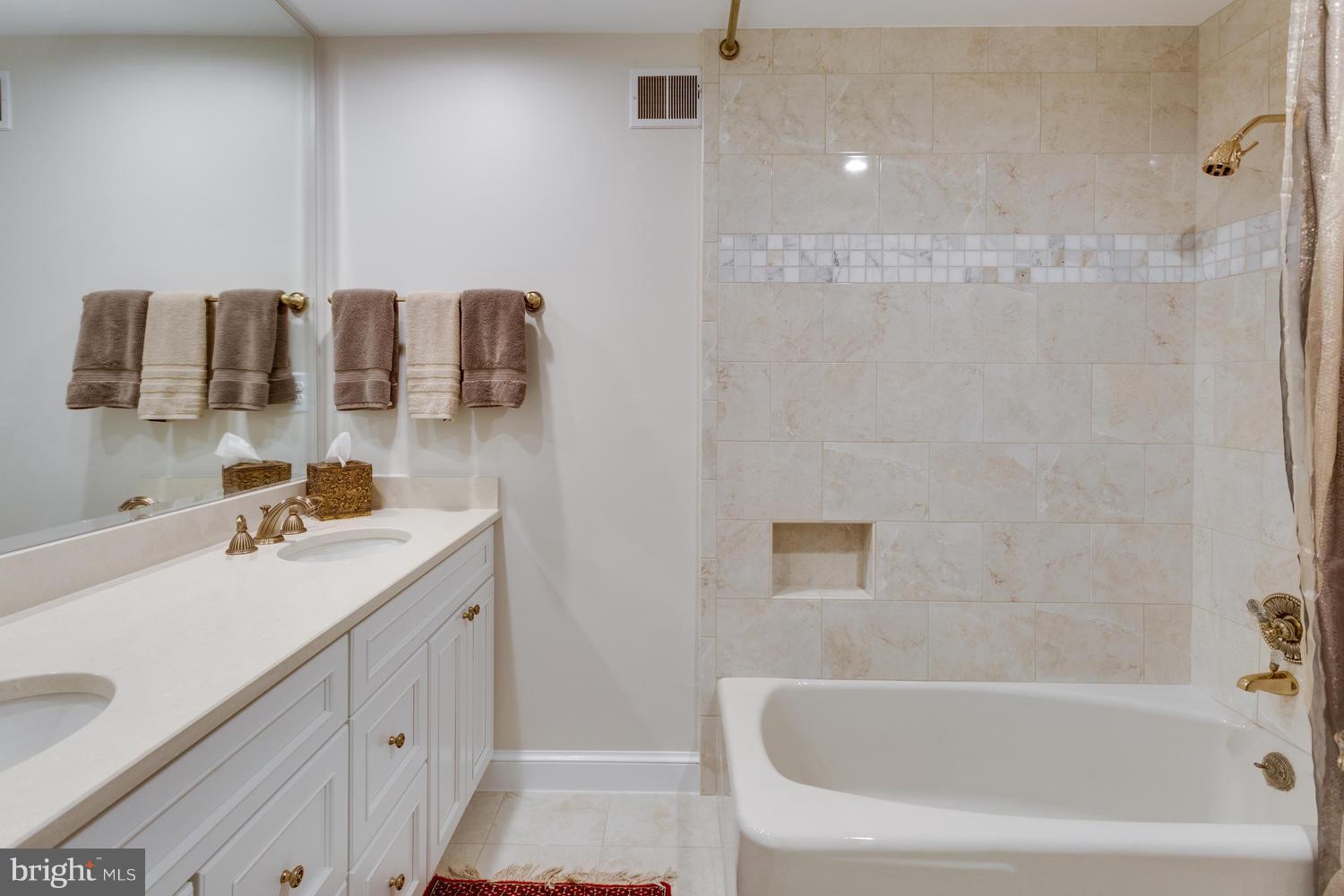 8609 Brook Road McLean, VA 22102 - Photo 19 of 30 Fourth Full Bathroom 2nd Floor