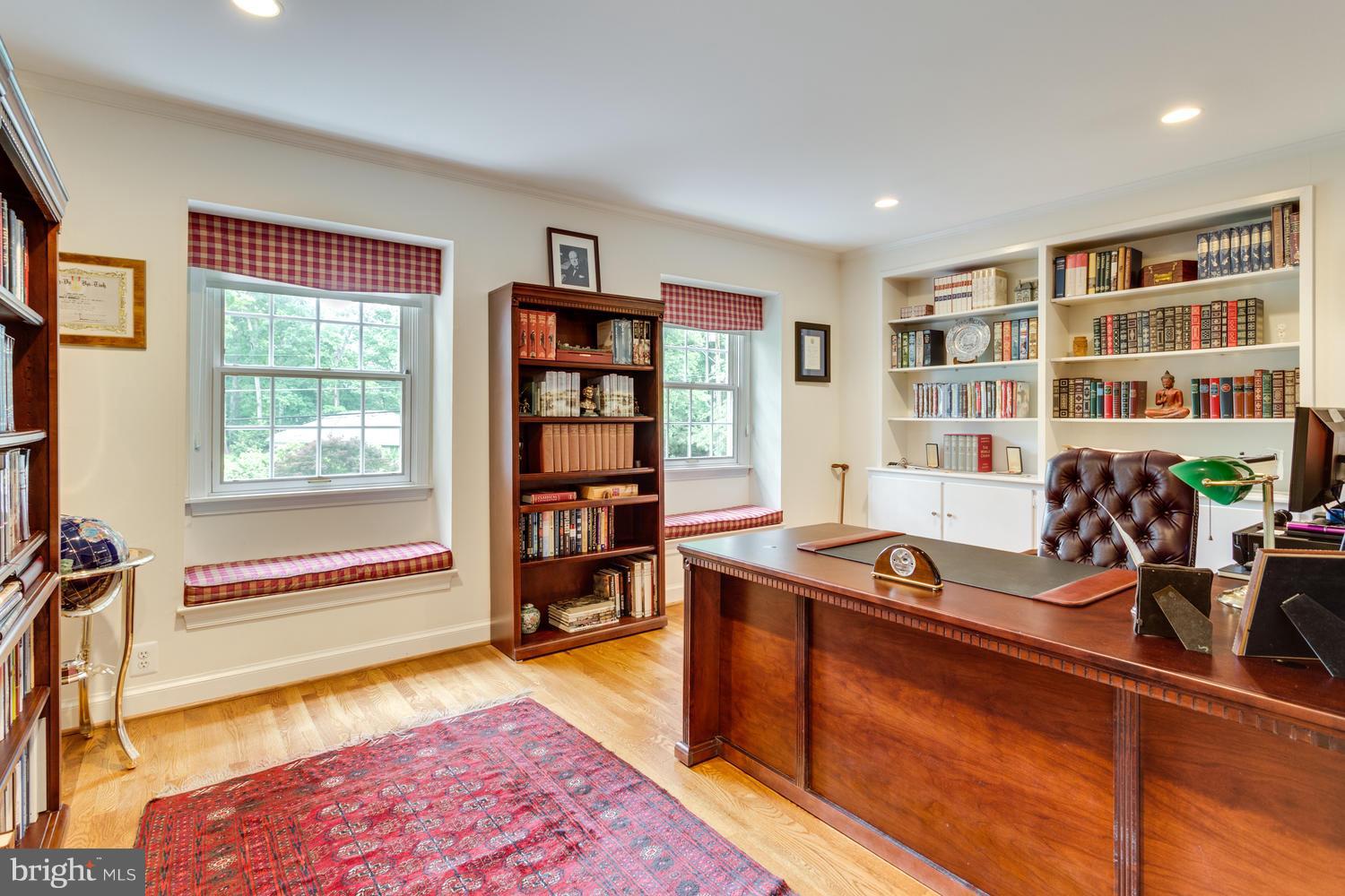 8609 Brook Road McLean, VA 22102 - Photo 20 of 30 2nd Floor Office