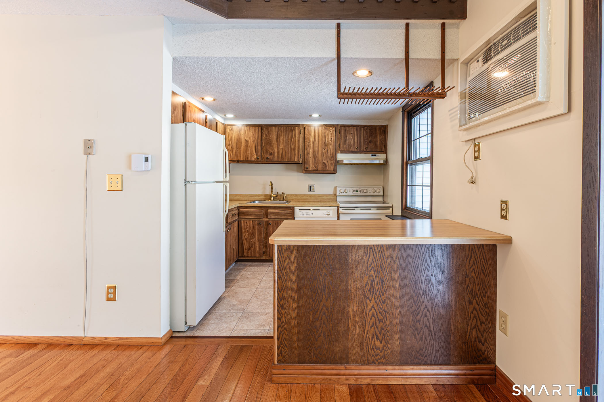 1 Abbott Road, Unit 40 Ellington, CT 06029 - Photo 10 of 23