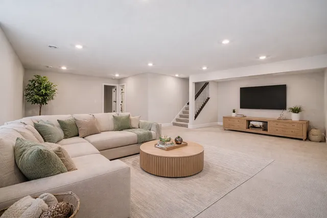 $685,000 | 17660 Jett Circle Southeast, Prior Lake, MN 55372