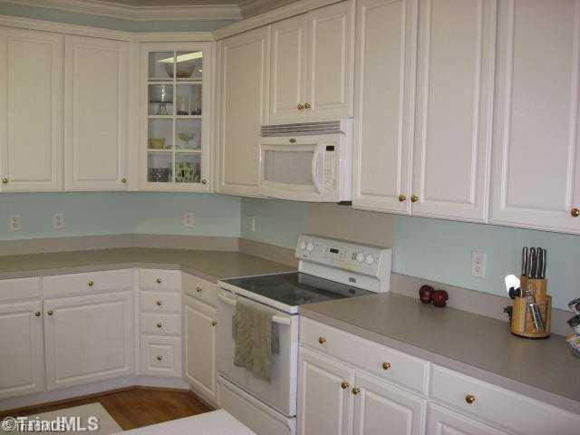 2210 Brigham Road Greensboro, NC 27409 - Photo 2 of 15 Kitchen.