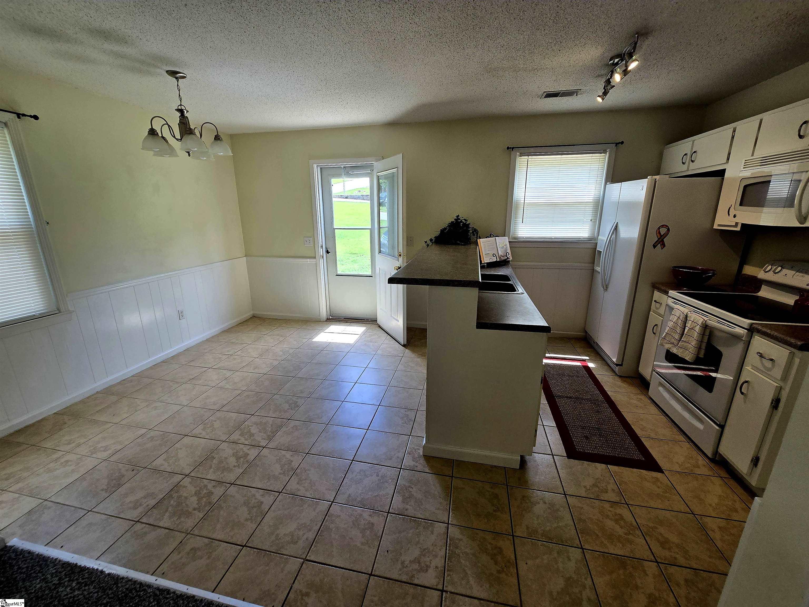 200 Sharon Lane Easley, SC 29640 - Photo 6 of 27
