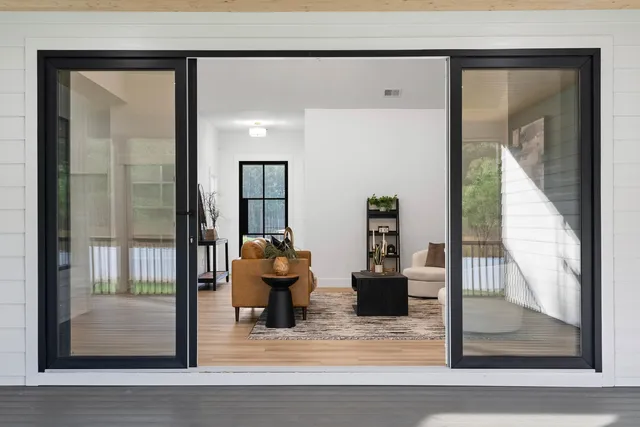 $650,000 | 730 New South Court, Wellford, SC 29385