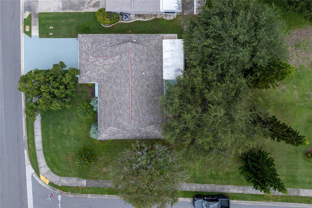 1472 Queen Anne Drive Palm Harbor, FL 34684 - Photo 33 of 34 an aerial view of a house