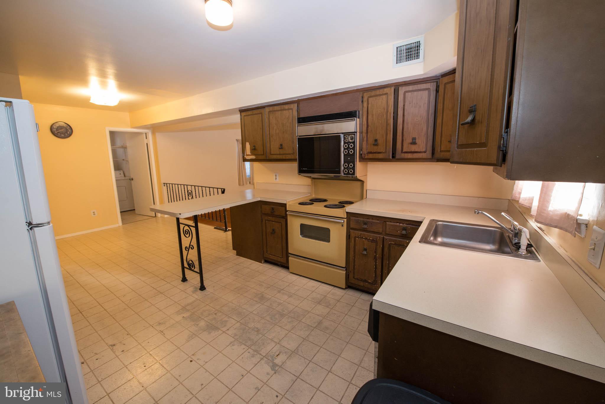1704 Grant Road Lansdale, PA 19446 - Photo 5 of 26 Gallery Image 5
