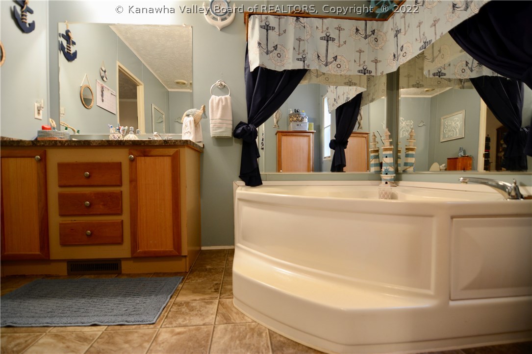 1805 Harmons Creek Road Poca, WV 25159 - Photo 15 of 30 Gallery Image 15