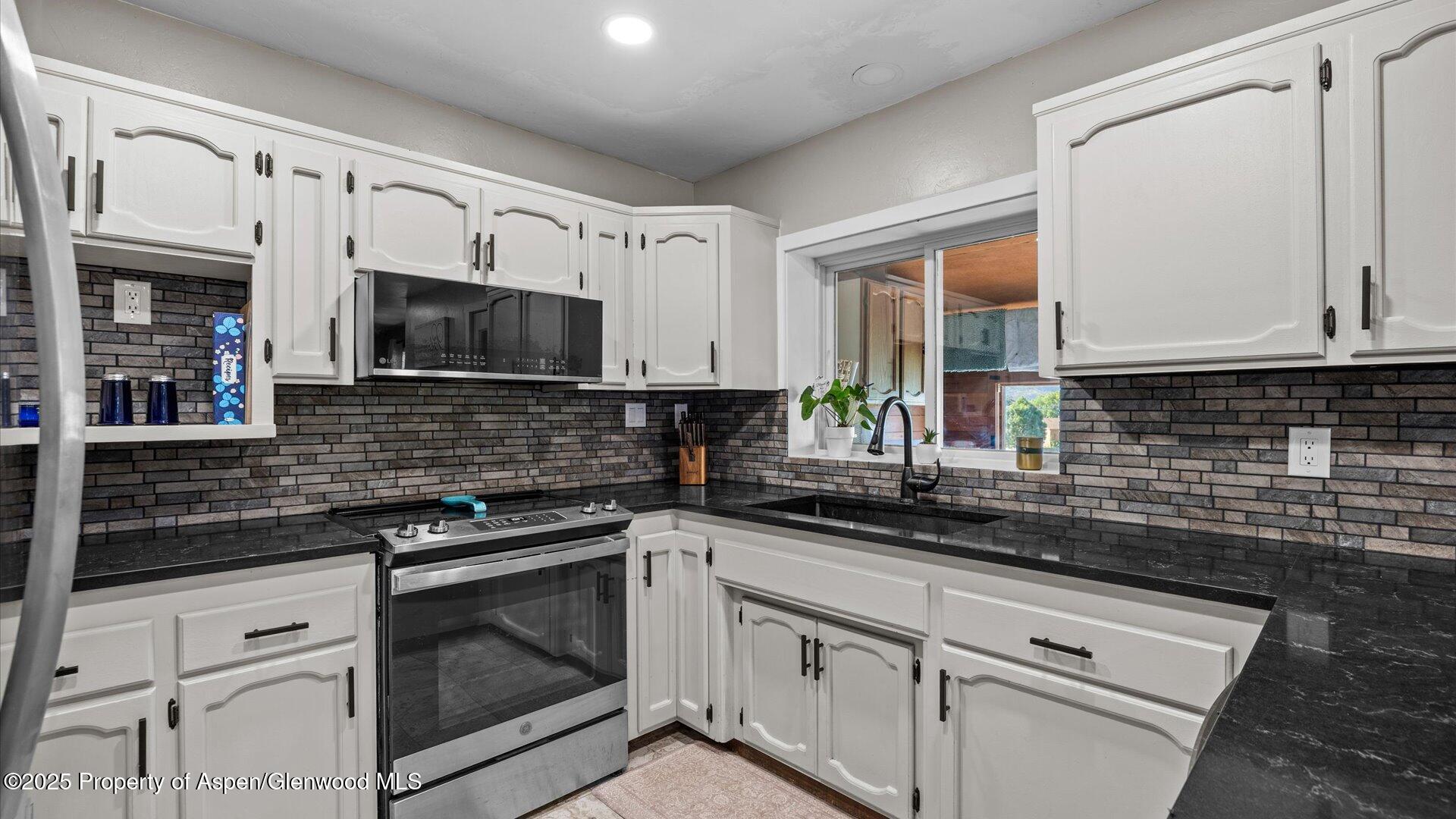 1433 Jays Avenue Rifle, CO 81650 - Photo 11 of 28 11-1433 Jays Ave-11