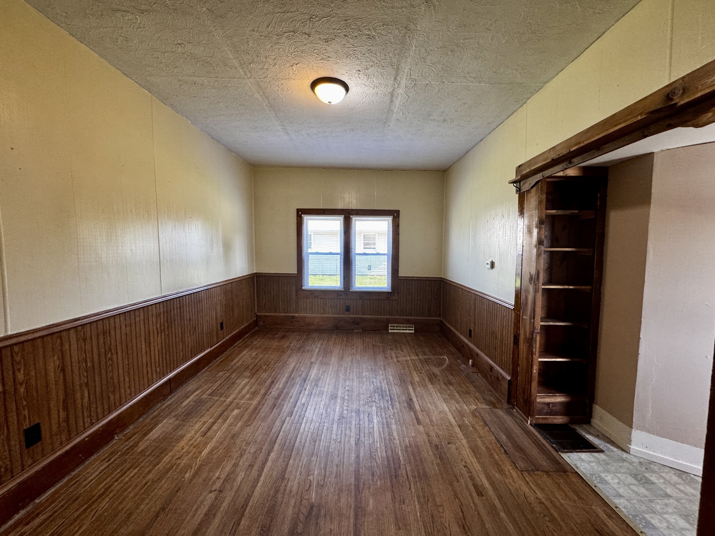 104 North Memorial Street Ohio, IL 61349 - Photo 5 of 17