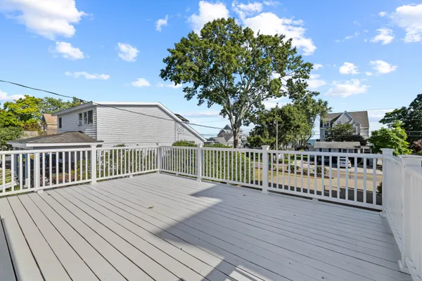 $1,100,000 | 144 Shore Road, Clinton, CT 06413