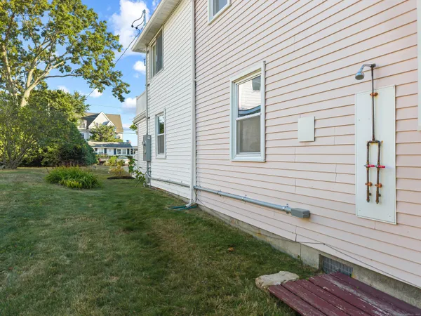 $1,100,000 | 144 Shore Road, Clinton, CT 06413