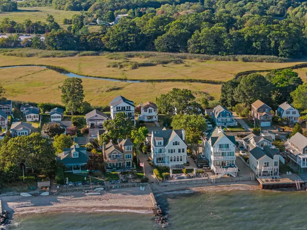 $1,100,000 | 144 Shore Road, Clinton, CT 06413