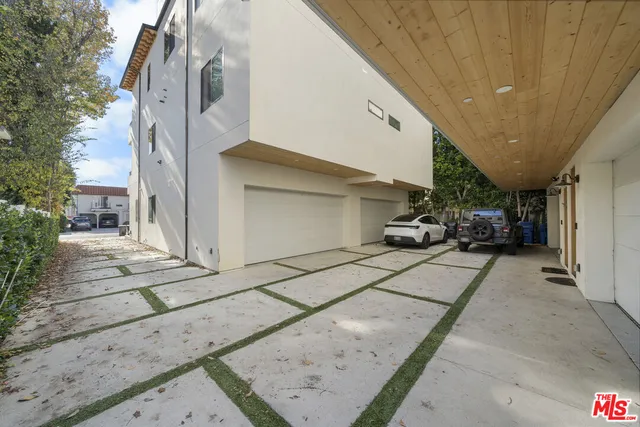 $5,500 | 10845 1/2 Morrison Street, North Hollywood, CA 91601