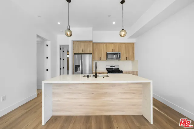 $5,500 | 10845 1/2 Morrison Street, North Hollywood, CA 91601