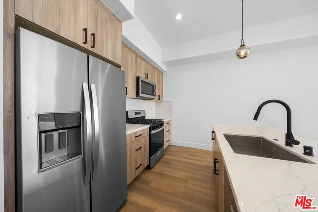 $5,500 | 10845 1/2 Morrison Street, North Hollywood, CA 91601