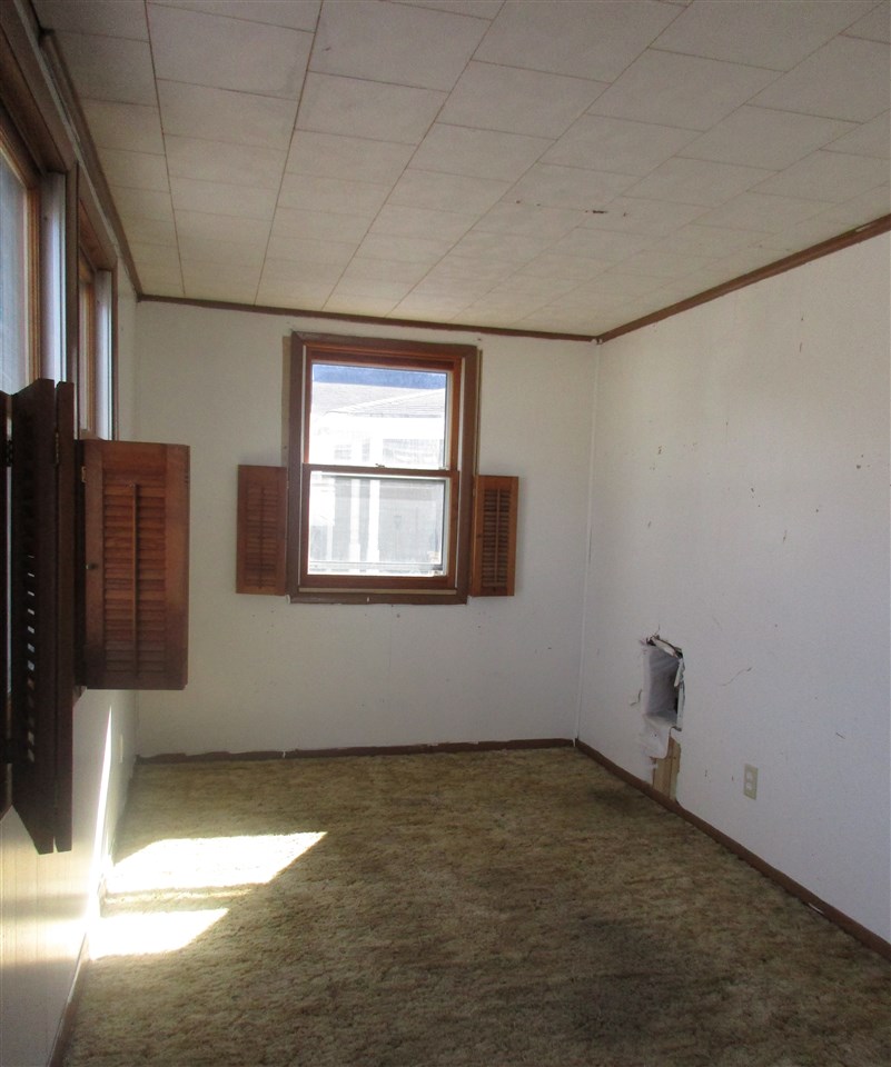 1305 Ritterskamp Avenue Vincennes, IN 47591 - Photo 2 of 10 Gallery Image 2