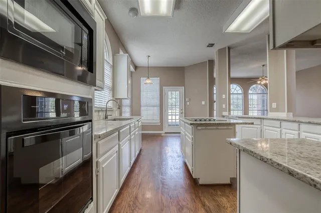 $2,700 | 5717 Belle Chasse Lane, Frisco, TX 75035