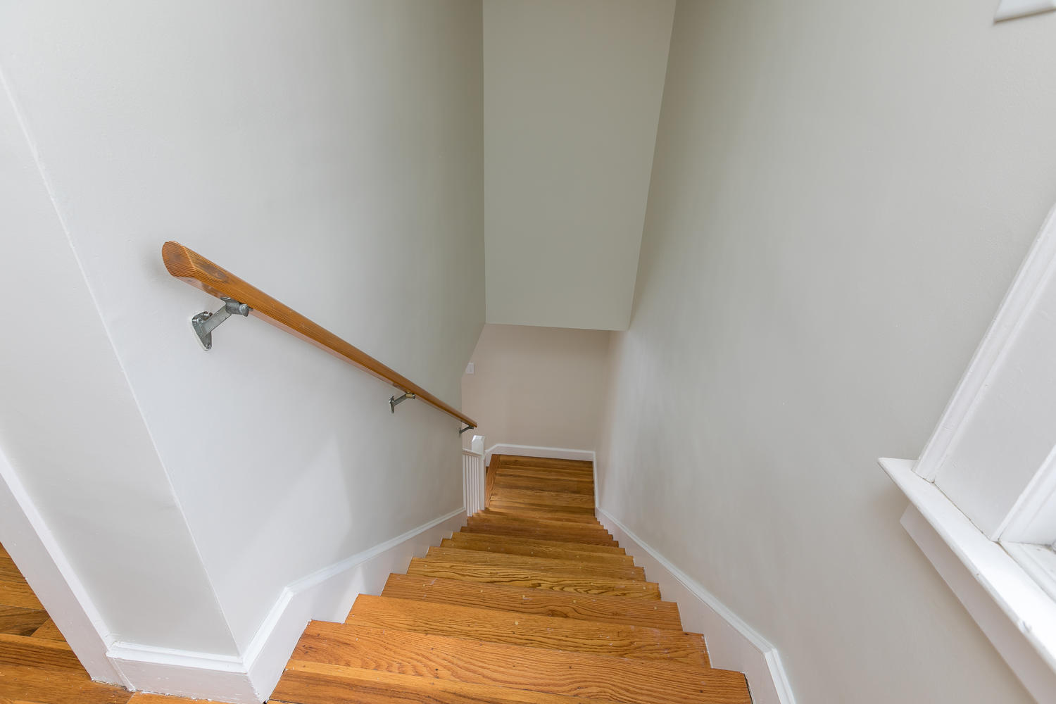 29 Frances Street Portland, ME 04102 - Photo 38 of 59 29 Frances St Portland ME-large-038-029-