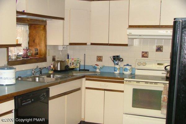 4426 Lower Cherry Valley Road Stroudsburg, PA 18360 - Photo 10 of 10 Kitchen