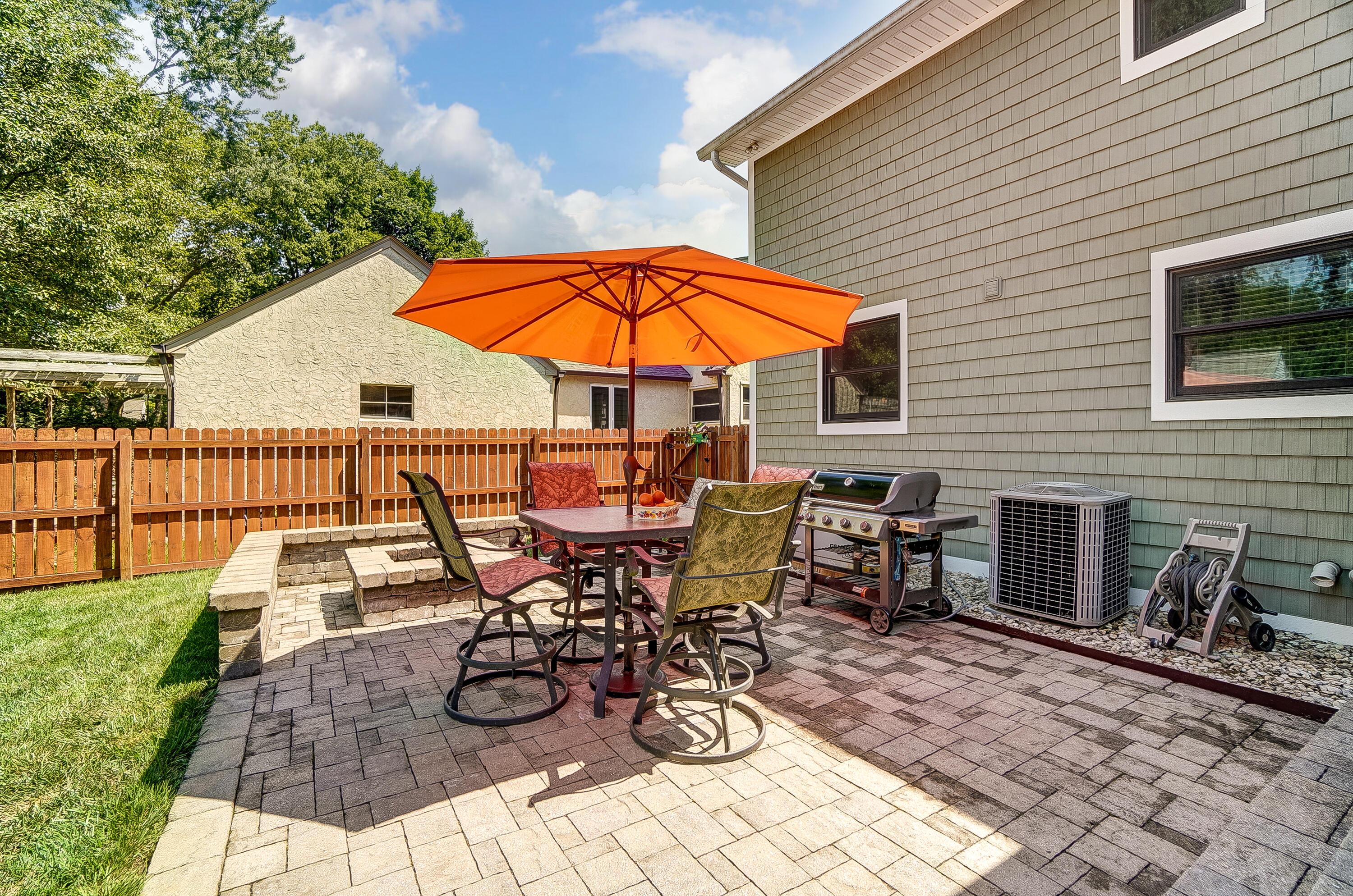 179 South Harding Road Columbus, OH 43209 - Photo 44 of 48 Paver Patio