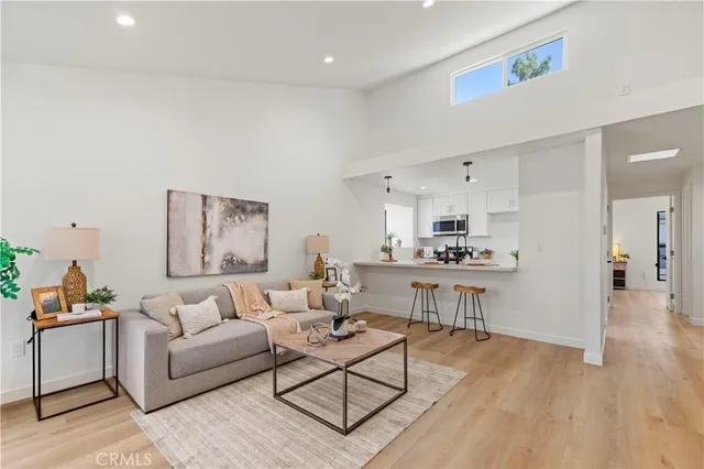 $565,000 | 11107 Arminta Street, Unit 15, Sun Valley, CA 91352