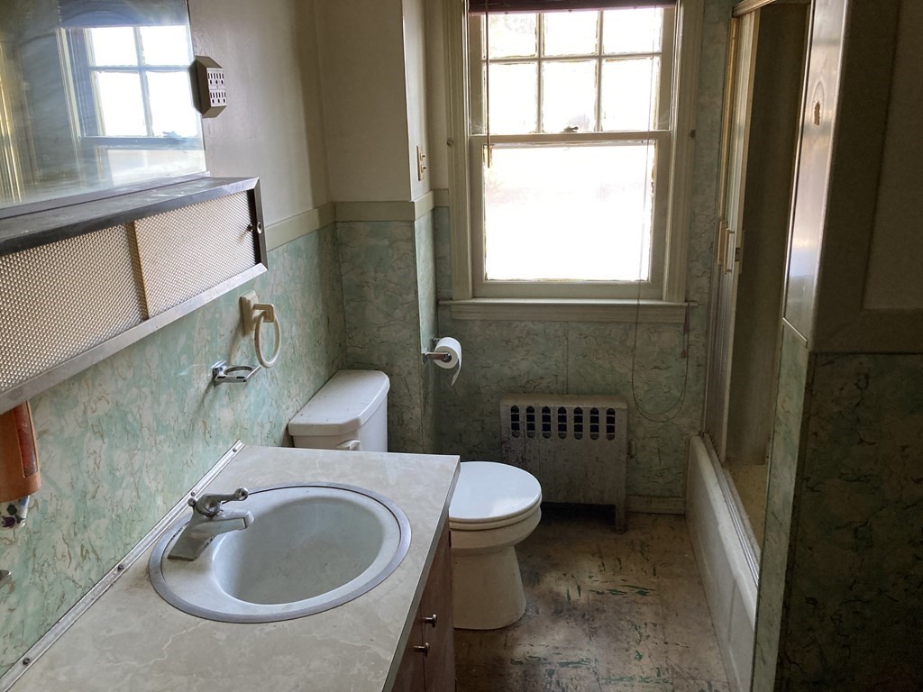 82 Manchonis Road Wilbraham, MA 01095 - Photo 6 of 15 Gallery Image 6