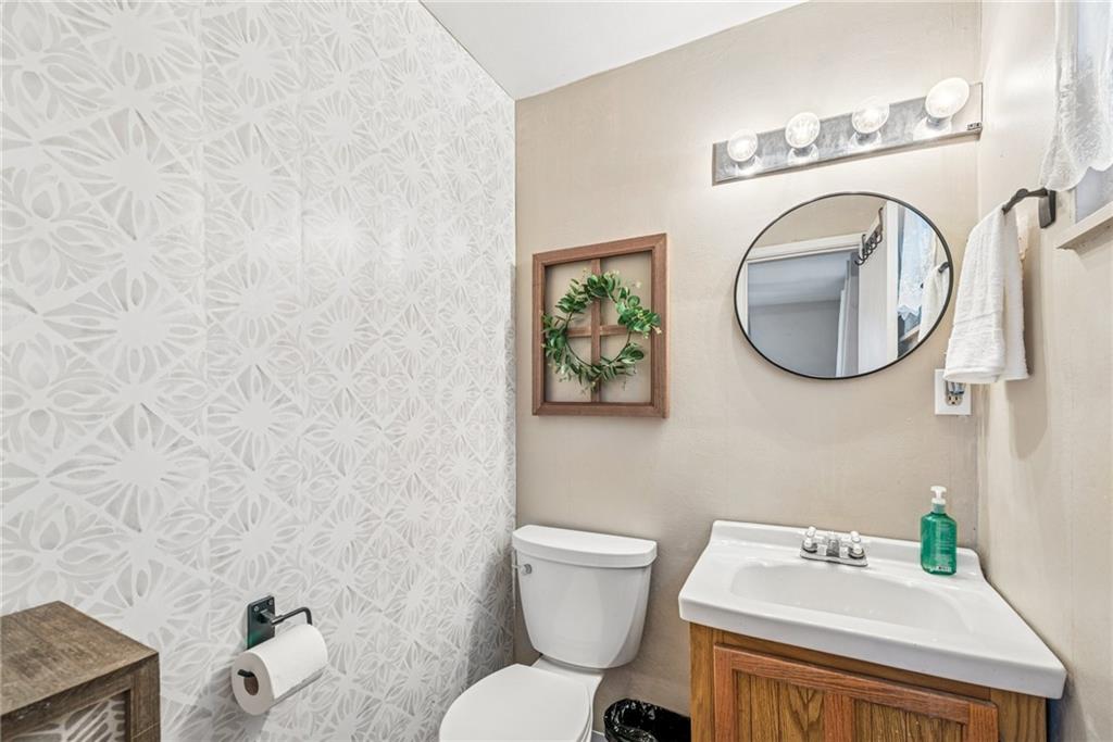 911 Colonial Manor Road Irwin, PA 15642 - Photo 15 of 33 Gallery Image 15