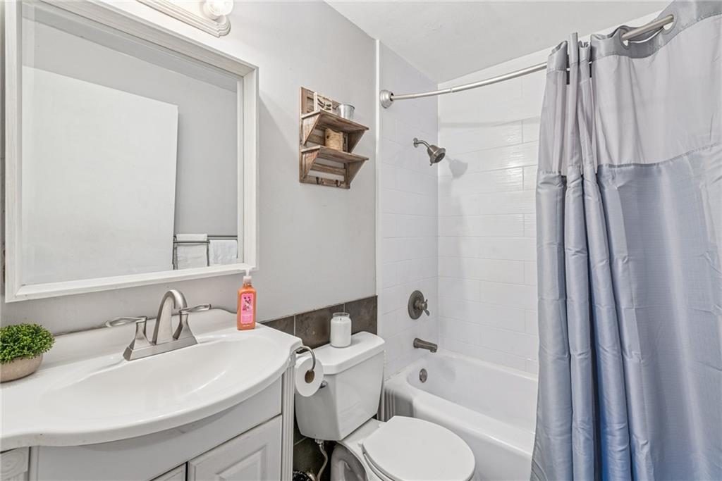 911 Colonial Manor Road Irwin, PA 15642 - Photo 18 of 33 Gallery Image 18