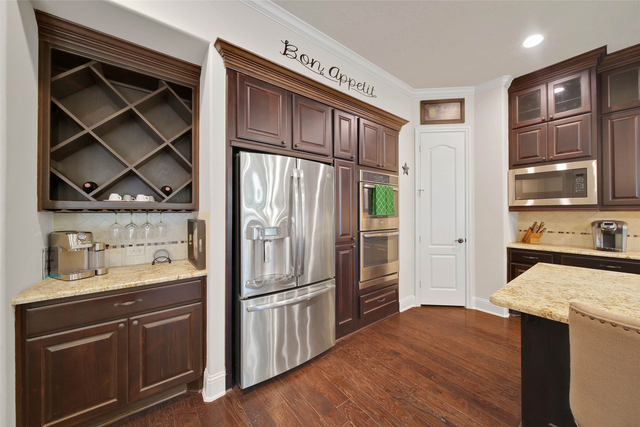 3234 Explorer Way Conroe, TX 77301 - Photo 18 of 46 Convenient butler's pantry adds extra storage, serving space, and everyday functionality.