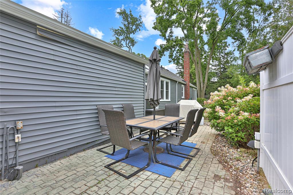 15890 Brook Road Lansing, MI 48906 - Photo 19 of 21