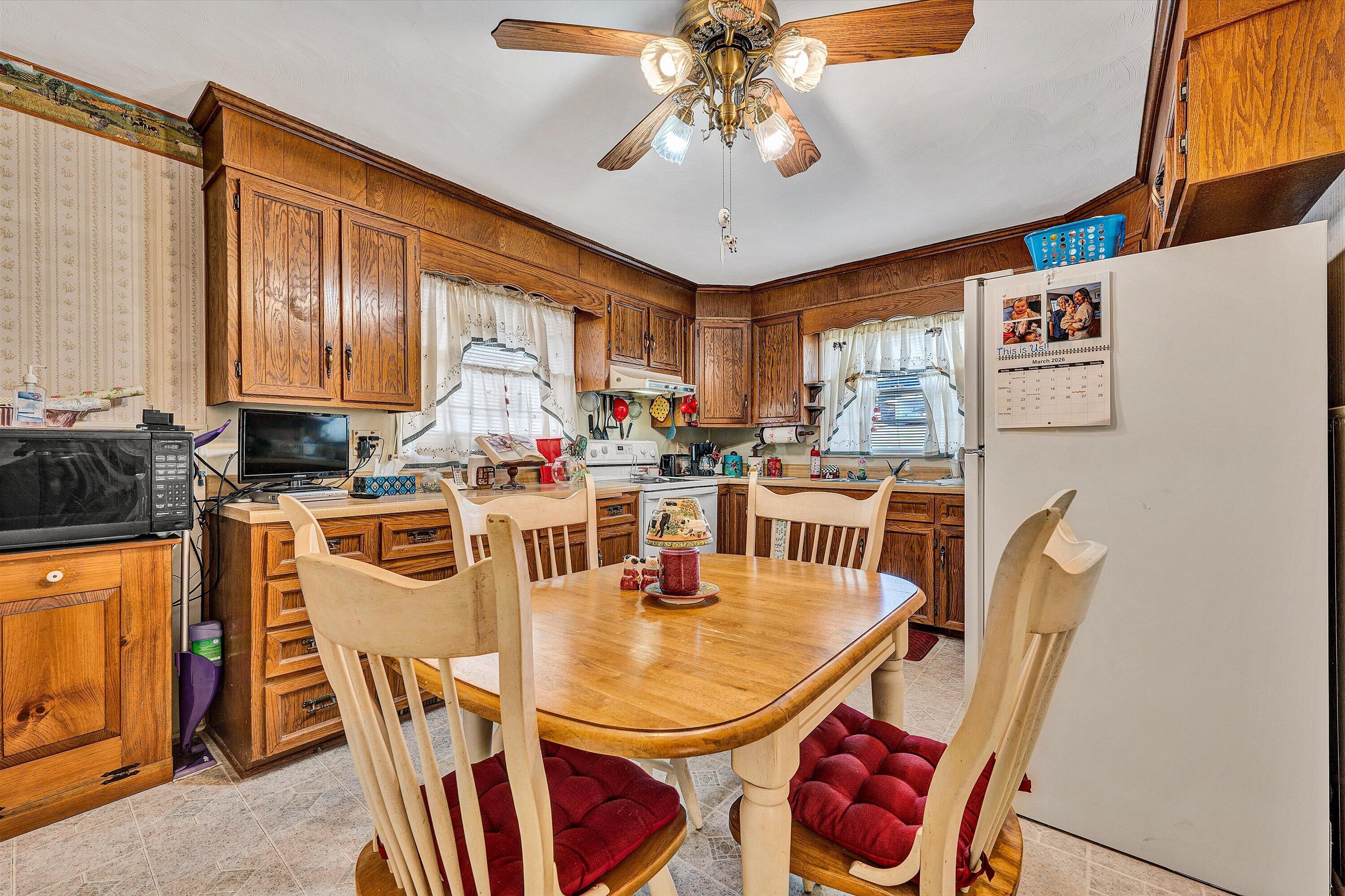 4852 Showalter Road Northwest Roanoke, VA 24017 - Photo 13 of 44 12-SGP-04702