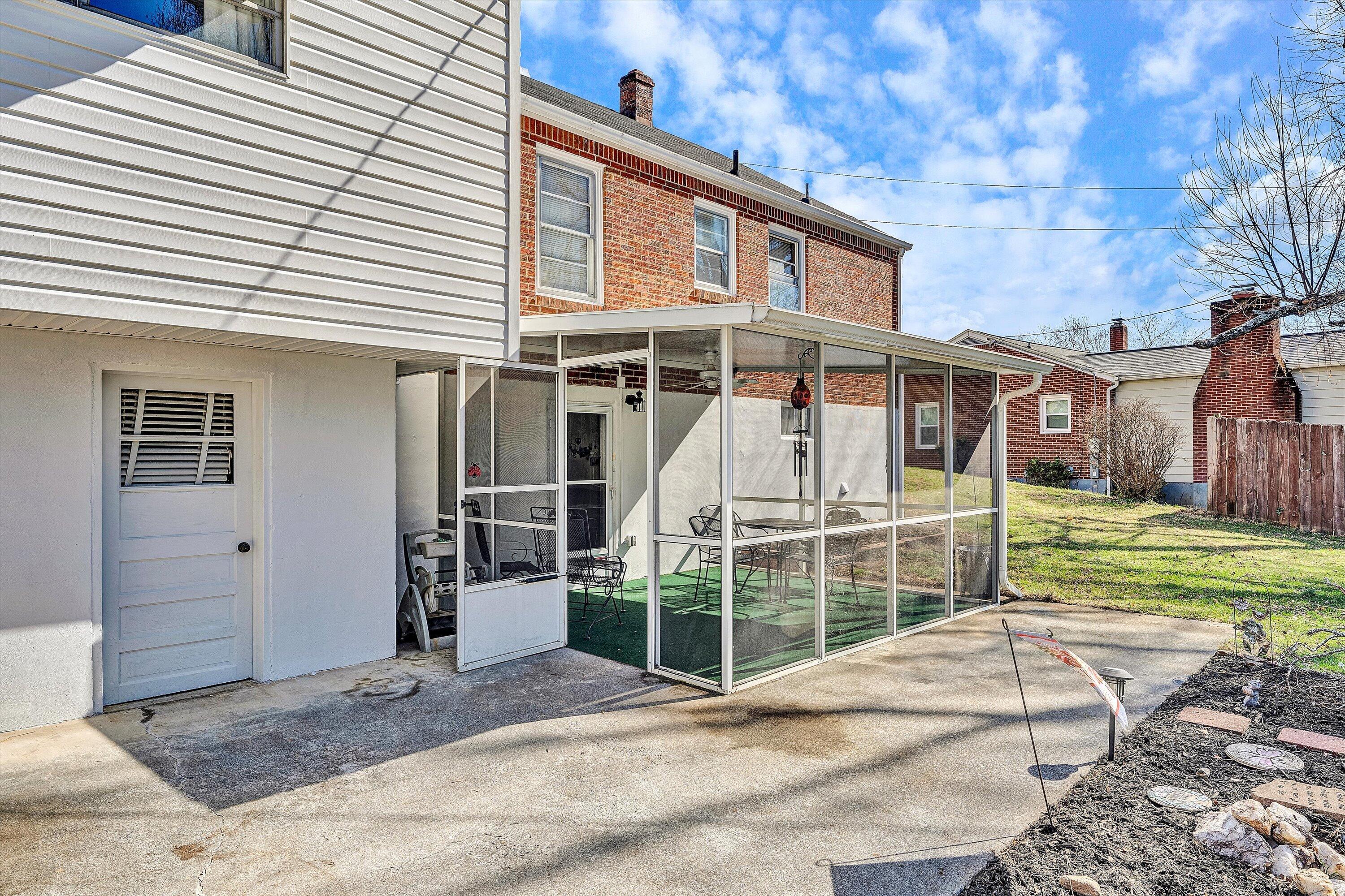 4852 Showalter Road Northwest Roanoke, VA 24017 - Photo 35 of 44 34-SGP-04780