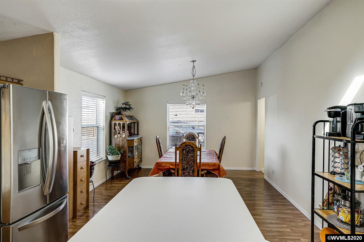 335 Clover Ridge Road Northeast Albany, OR 97322 - Photo 17 of 34