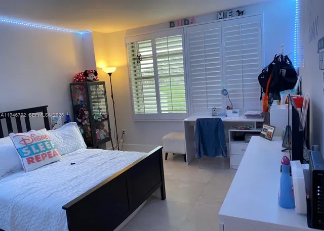 $5,500 | 155 Ocean Ln Drive, Unit 611, Key Biscayne, FL 33149