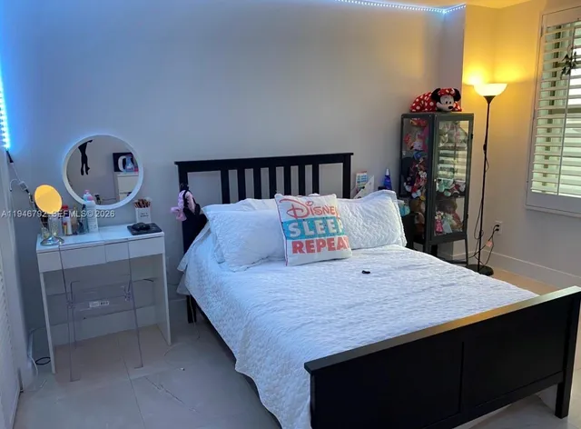 $5,500 | 155 Ocean Ln Drive, Unit 611, Key Biscayne, FL 33149