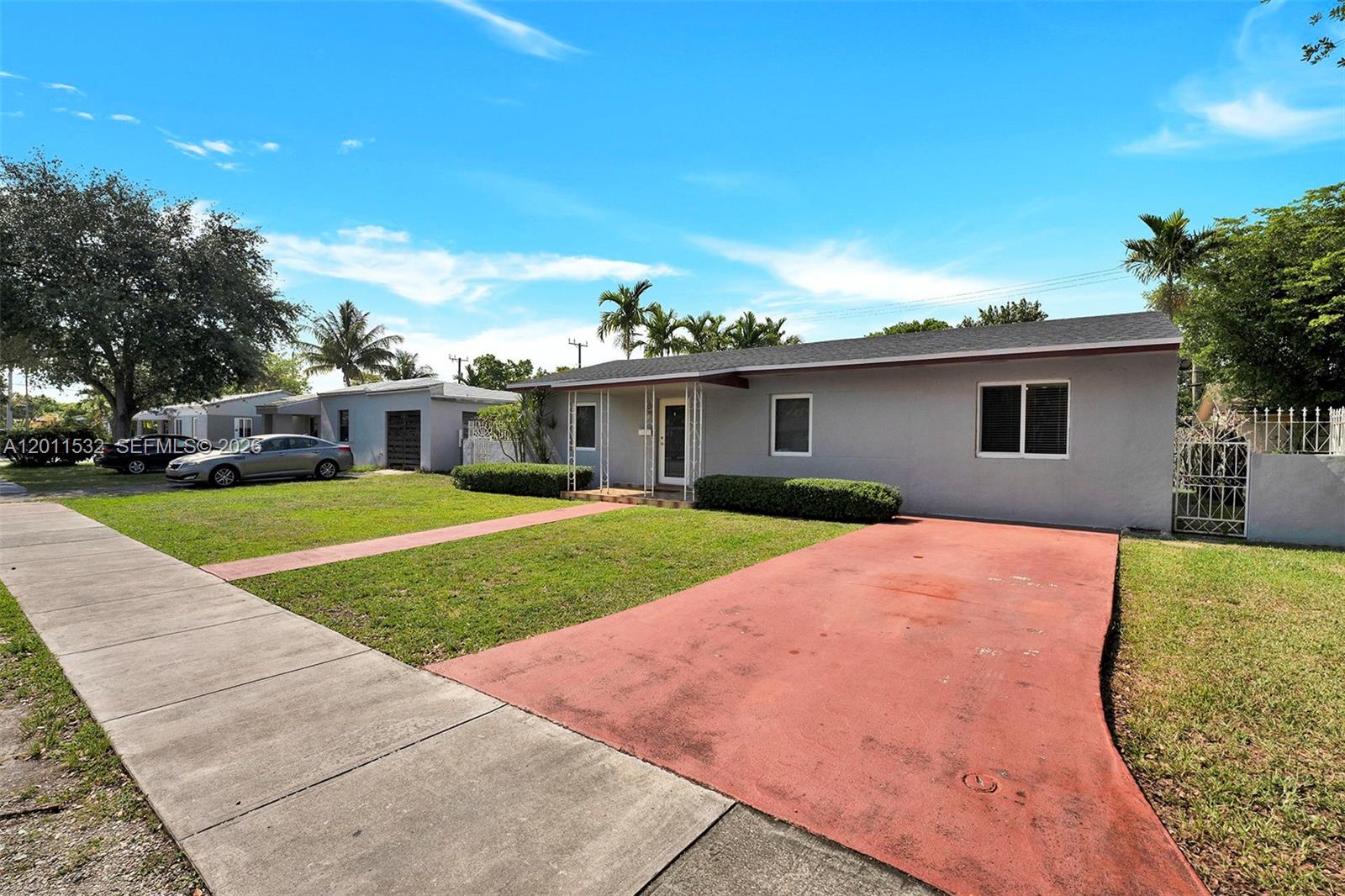 437 Swan Avenue Miami Springs, FL 33166 - Photo 4 of 33