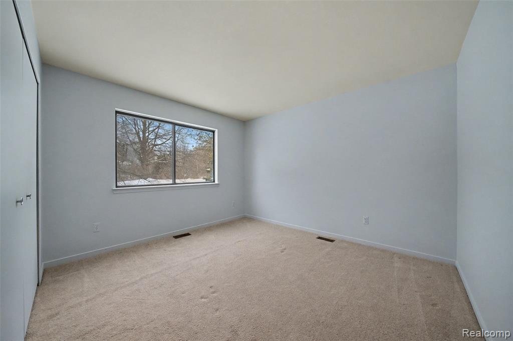 705 Preston Court Rochester Hills, MI 48307 - Photo 19 of 31 Gallery Image 19