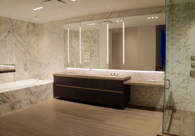 363 East Wacker Drive, Unit 7501 Chicago, IL 60601 - Photo 4 of 15 a bathroom with a bathtub and a sink